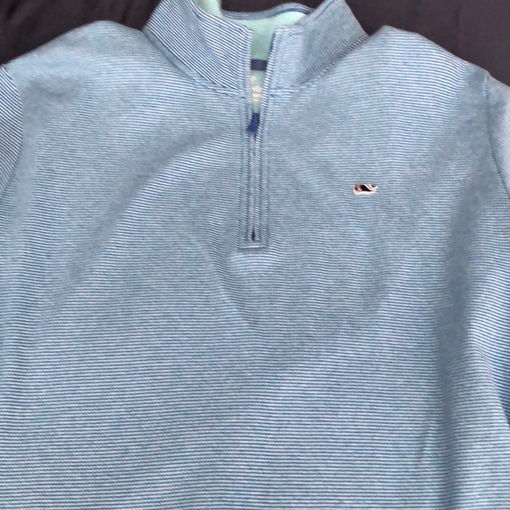 Blue Vineyard Vines 1/4 zip performance pullover. Size XL. Good condition.